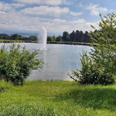 сладко студио в пирин с голф и комплекс Razlog