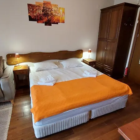 сладко студио в пирин с голф и комплекс Διαμέρισμα Ράζλογκ