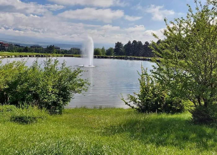 сладко студио в пирин с голф и комплекс Razlog